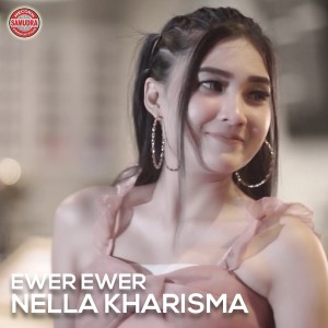 Dengarkan Selama Matahari Terbit Dari Timur lagu dari Nella Kharisma dengan lirik