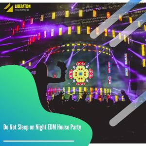 Dengarkan lagu Melodic Tech (Festive Disco Tech House) nyanyian Advic - D dengan lirik