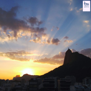 ดาวน์โหลดและฟังเพลง Left Hand พร้อมเนื้อเพลงจาก 2F U-Flow