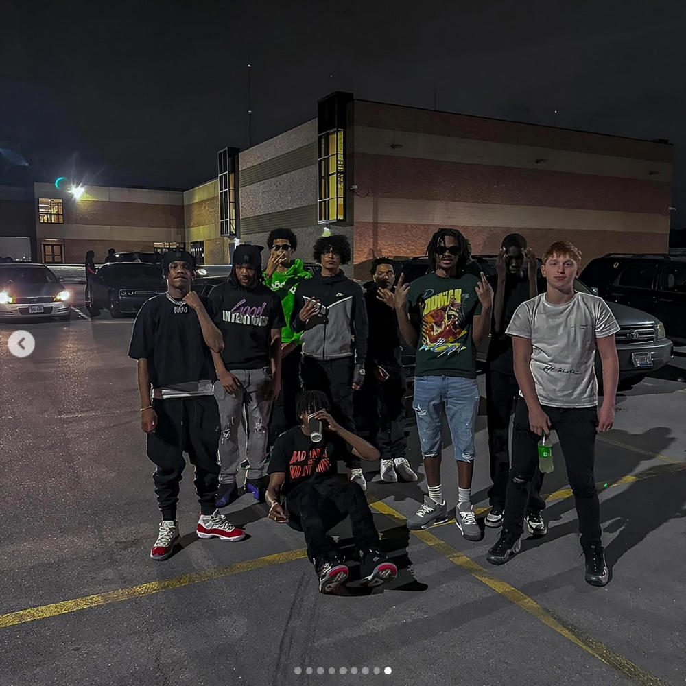 Hell Kats (feat. dizzle!) (Explicit)