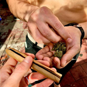 default playlist img