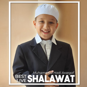 Listen to Qomarun (Live) song with lyrics from Muhammad Hadi Assegaf
