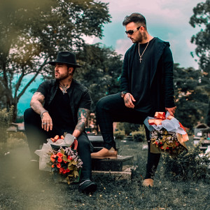 ดาวน์โหลดและฟังเพลง No Son Penas พร้อมเนื้อเพลงจาก Dzay