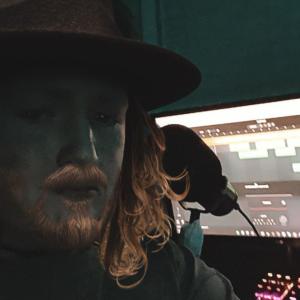 Dengarkan lagu Longer Nightmare (feat. Vxlious) (Explicit) nyanyian 1ST N LAST dengan lirik