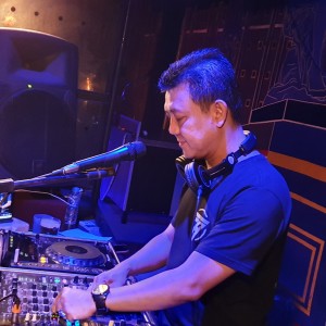 Dengarkan lagu DJ MORENA PARGOY 2K22 nyanyian DJ Fredy dengan lirik