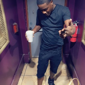 ดาวน์โหลดและฟังเพลง Hut'Rush (Explicit) พร้อมเนื้อเพลงจาก Jutta