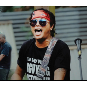 Dengarkan Nguyeng Cetok lagu dari Ray Peni dengan lirik