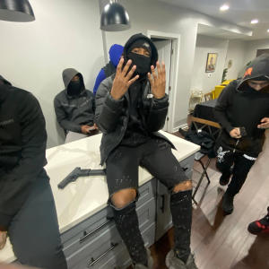 ดาวน์โหลดและฟังเพลง How We Step (Explicit) พร้อมเนื้อเพลงจาก 4ourmani