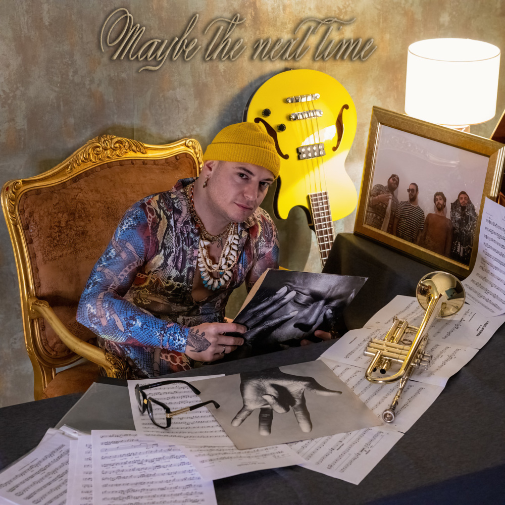 In luv (feat. Ugo Crepa)