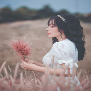 Dengarkan ชาบู lagu dari Ayu Lestari dengan lirik