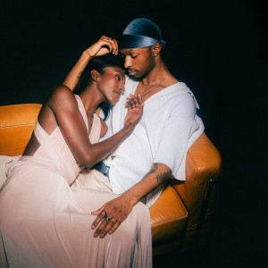 Listen to Si meg hvor du vil (Explicit) song with lyrics from Mabira