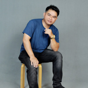 Listen to เฮัดได้แต่เพียงฝัน song with lyrics from บุนชู เพชรโนนไช