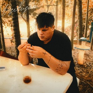 ดาวน์โหลดและฟังเพลง Desilusão พร้อมเนื้อเพลงจาก Vulgo Vetê