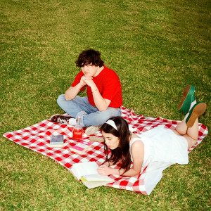 ดาวน์โหลดและฟังเพลง Headache พร้อมเนื้อเพลงจาก Thomas Porter