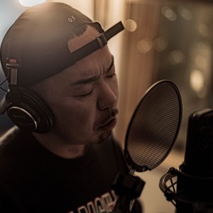 Listen to I'M NOT KING (feat. HI-D) (Instrumental) song with lyrics from 晋平太