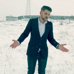 Listen to Qamarun song with lyrics from Ramadan Pajaziti