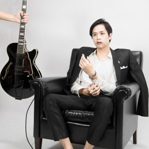 ดาวน์โหลดและฟังเพลง พร้อมหรือยัง พร้อมเนื้อเพลงจาก ฟาร์ม ปณิธาน