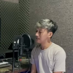 Dengarkan lagu Dumes nyanyian Surepman dengan lirik