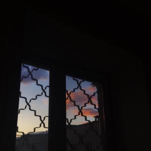 Dengarkan lagu Yours nyanyian inownlove dengan lirik