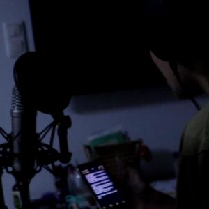 收聽Yiam的Session (feat. Kid Diyan & greatcsabo) (Explicit)歌詞歌曲