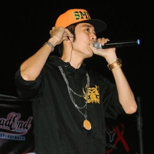 ดาวน์โหลดและฟังเพลง ยาวไปเลยเพ่ Feat. MICKY, BBM พร้อมเนื้อเพลงจาก CPสมิง