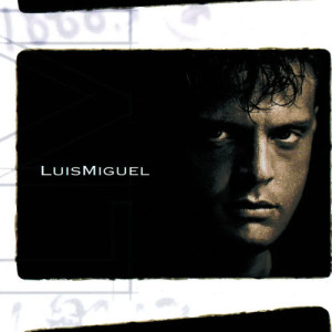收聽Luis Miguel的Sintiéndote Lejos歌詞歌曲