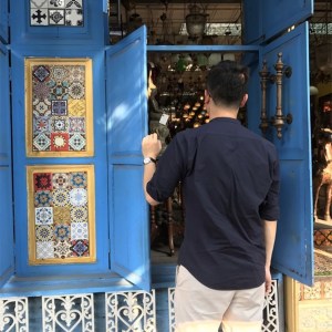 Listen to 夏天的风 song with lyrics from 不跑调