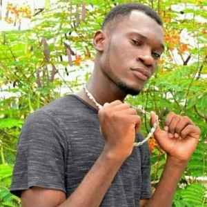 Dengarkan Validé lagu dari Kenio dengan lirik