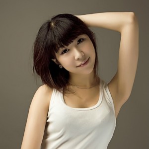 收听刘潇楠的搁浅 (cover: 老易Yippee) (完整版)歌词歌曲