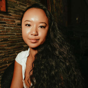 收聽Bernadette Lim的Mantra (feat. 3LISE)歌詞歌曲