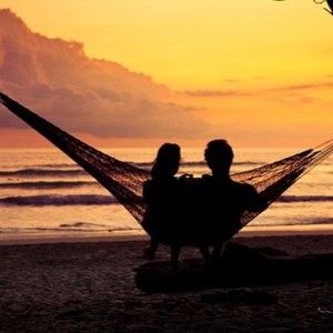 Dengarkan lagu Together nyanyian Hesham Watany dengan lirik