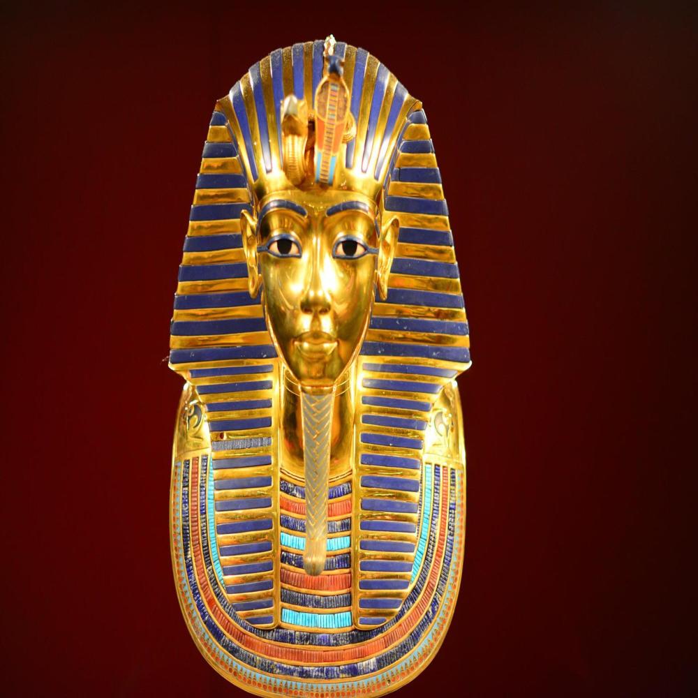 A Pharaoh'S Piano!