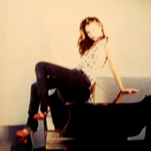 ดาวน์โหลดและฟังเพลง Let It Slide (2008 worktape) พร้อมเนื้อเพลงจาก Nikki Flores