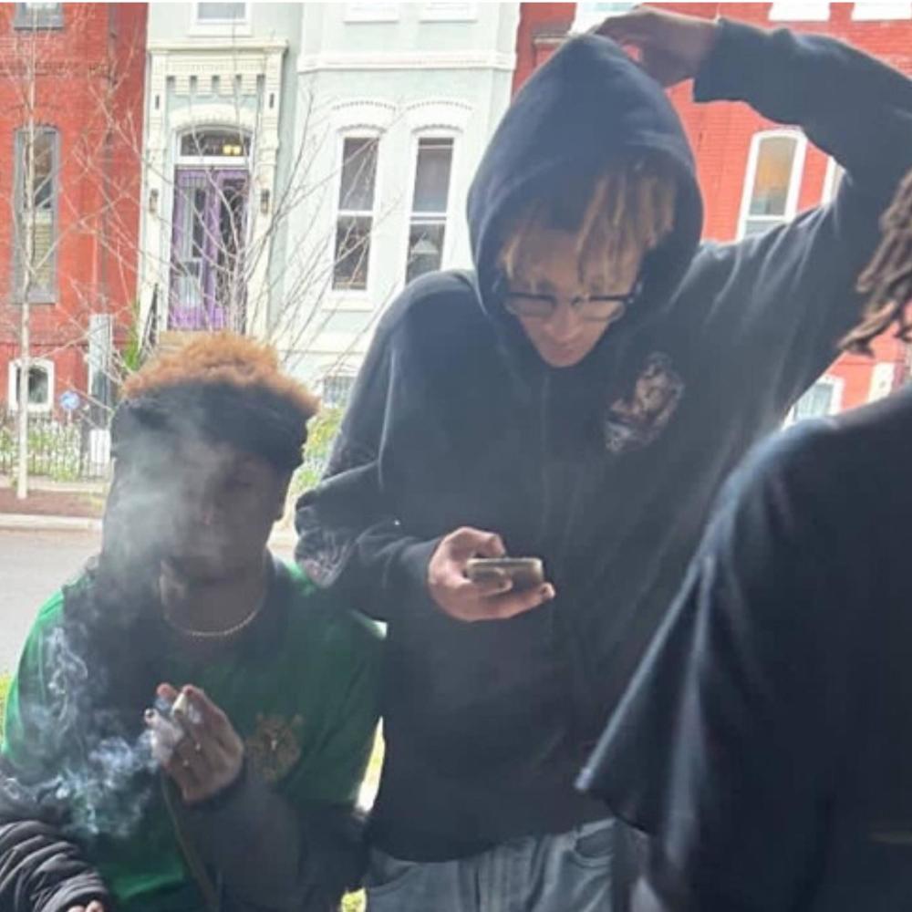 sk8 (feat. 6l3xry) (Explicit)