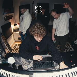 default playlist img