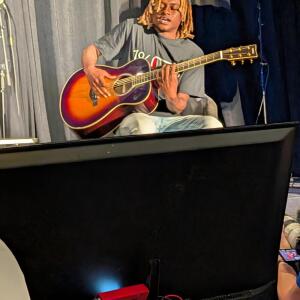 default playlist img