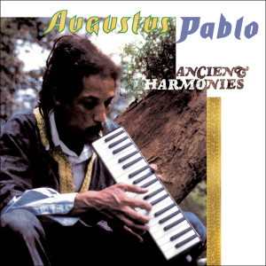 ดาวน์โหลดและฟังเพลง Blowing With The Wind พร้อมเนื้อเพลงจาก Augustus Pablo