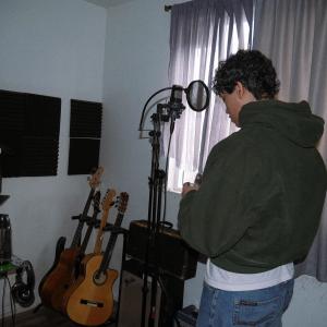 收聽Lindo的Personal歌詞歌曲