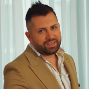 ดาวน์โหลดและฟังเพลง Cina, cina พร้อมเนื้อเพลงจาก Danezu