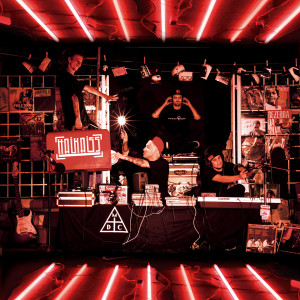 收聽Haikaiss的Leva e Traz歌詞歌曲