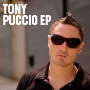 ดาวน์โหลดและฟังเพลง Love In the Music พร้อมเนื้อเพลงจาก Tony Puccio