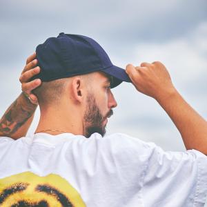 收聽Mazari的64 Barras (feat. DJ TRICKPA|Explicit)歌詞歌曲