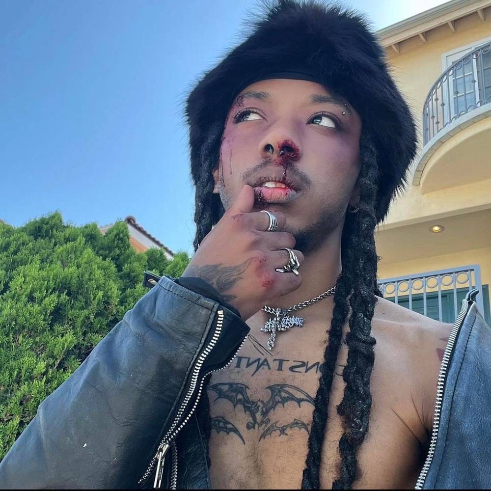 Kalashnikov (R. AK-47) (Explicit)