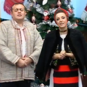 Listen to Răsună Cerul Iar Răsună song with lyrics from Năstăcuța Iuga