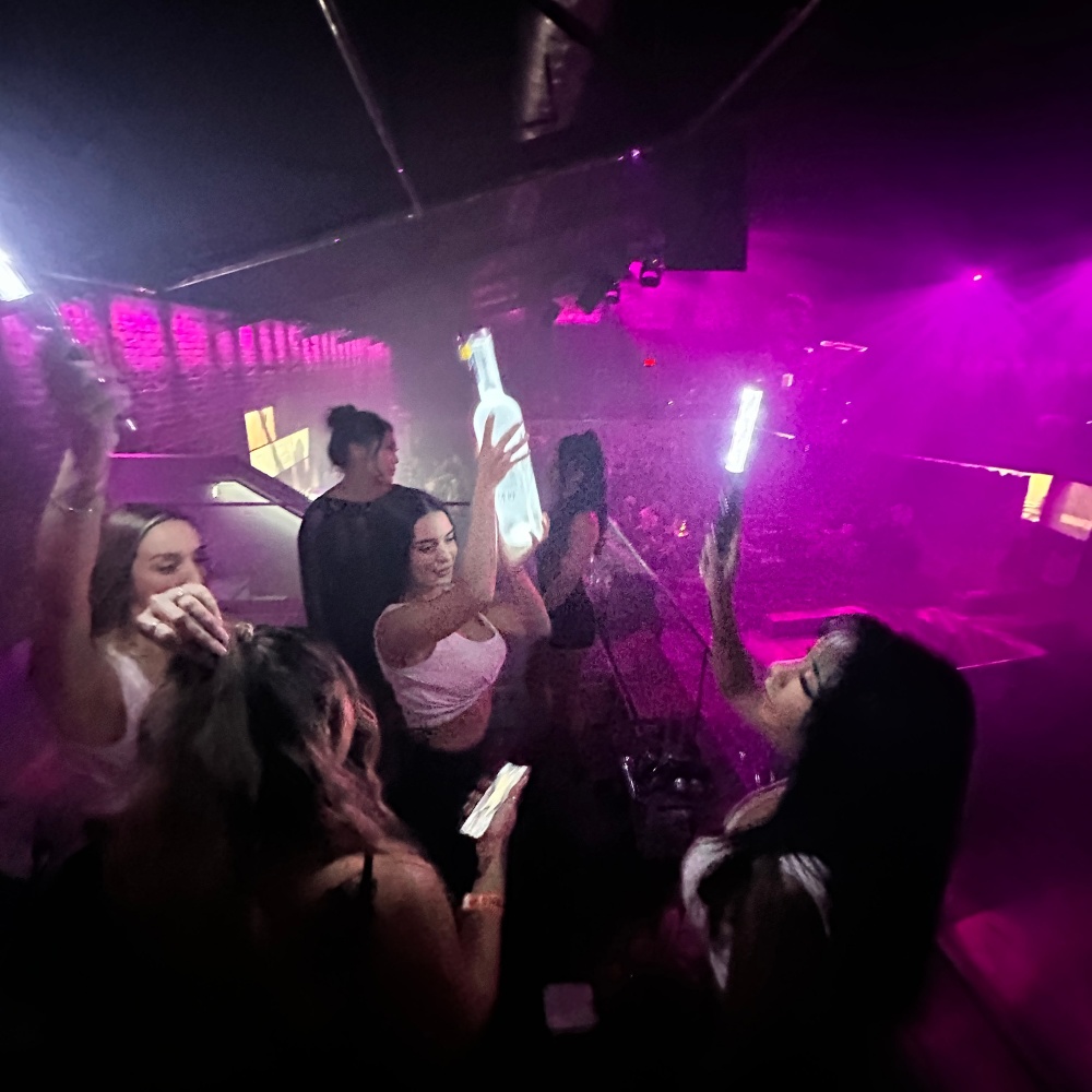 Shining in the Club (feat. Lobo Made the Beat) (Explicit)