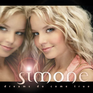 ดาวน์โหลดและฟังเพลง Million Years พร้อมเนื้อเพลงจาก Simone