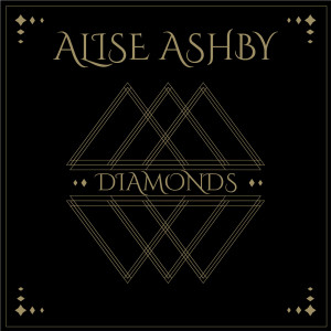 Dengarkan lagu Across the Stars nyanyian Alise Ashby dengan lirik