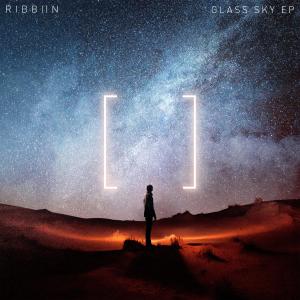 收聽RIBB[]N的GLASS SKY歌詞歌曲