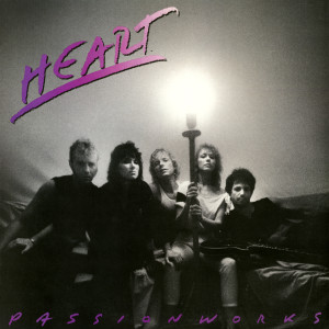 ดาวน์โหลดและฟังเพลง Johnny Moon พร้อมเนื้อเพลงจาก Heart