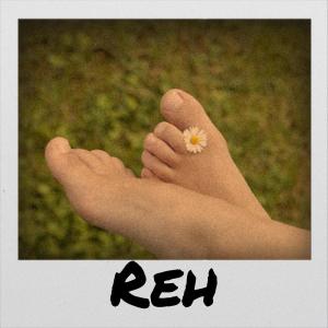 收听Daph Reby的Reh歌词歌曲